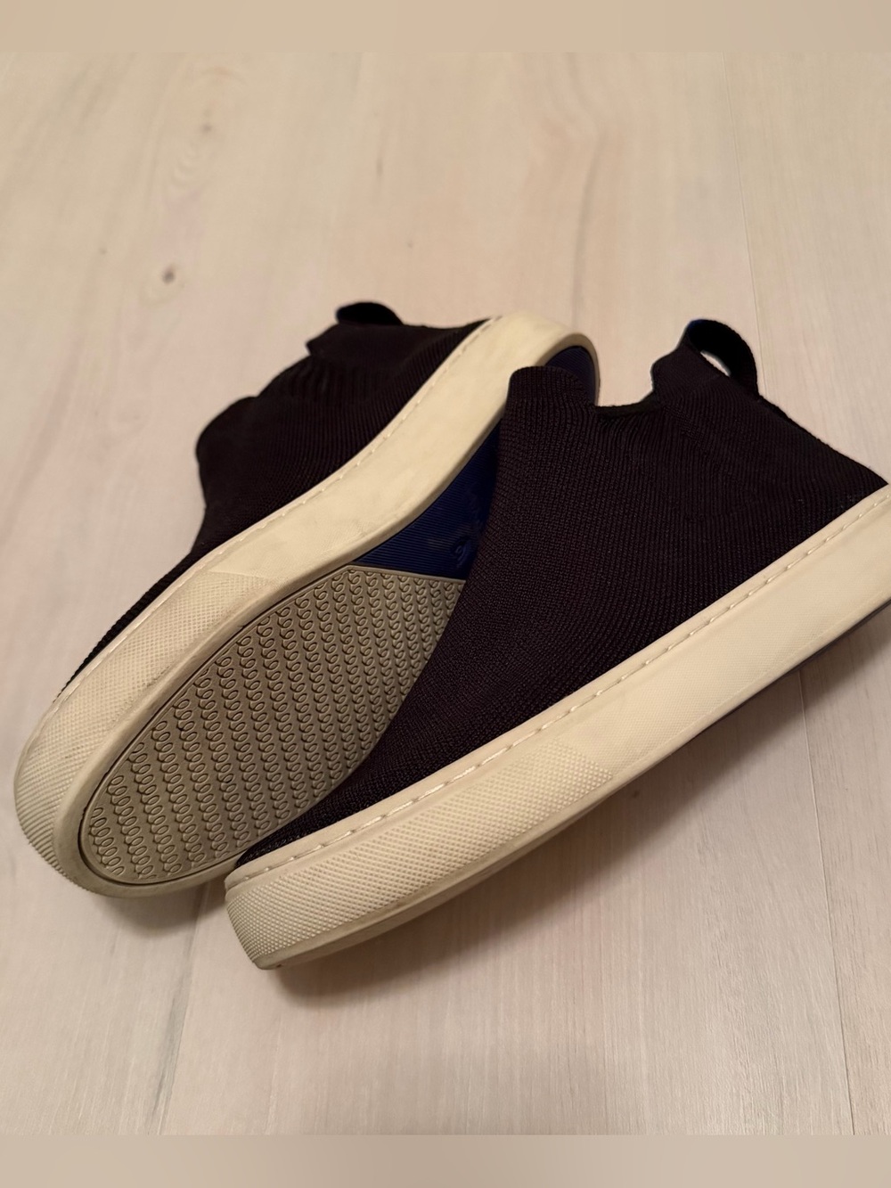 Rothy's Black Knit Slip-On Shoes Size 6 - Picture 4 of 7